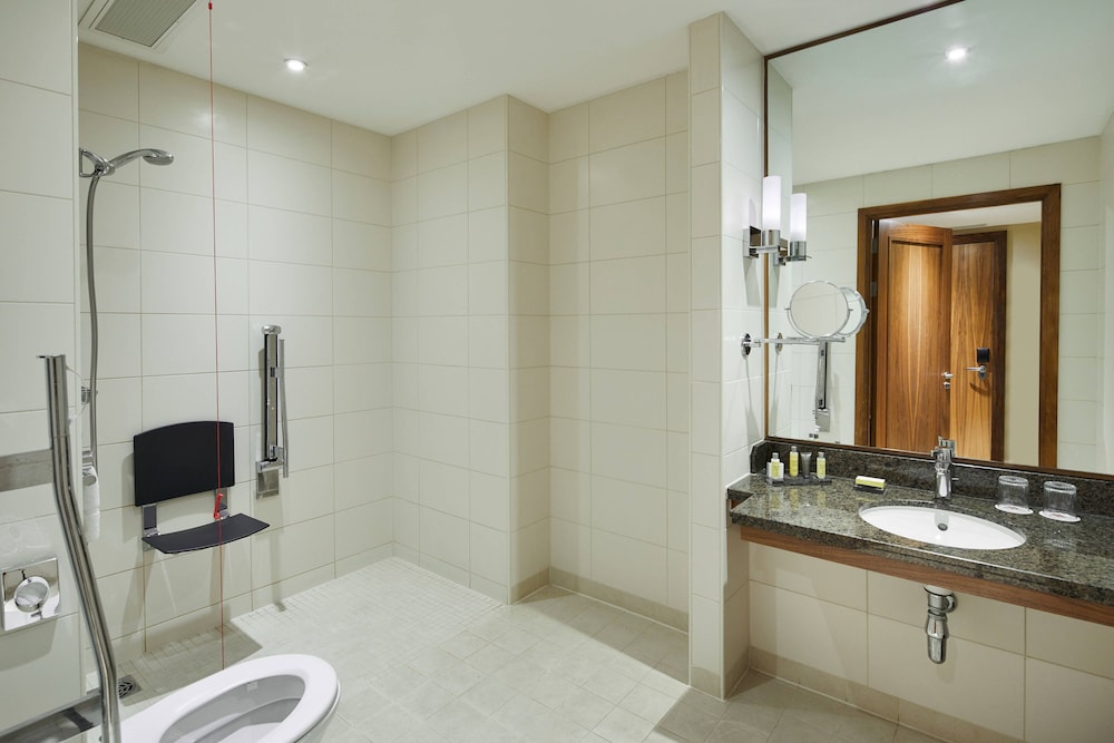 Radisson RED London Twickenham 22/62