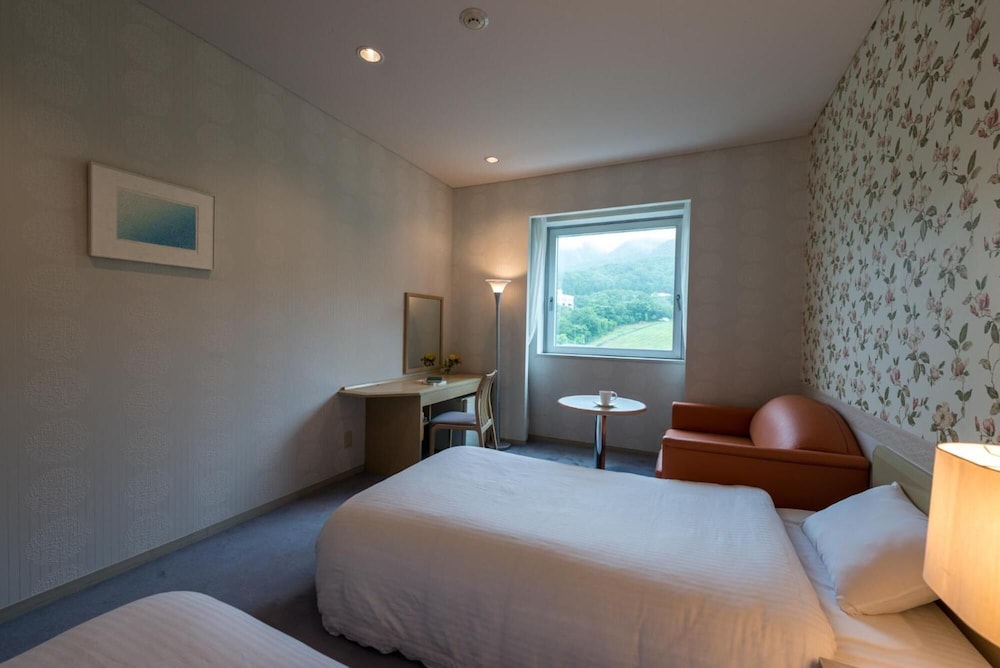 Takamiya Rurikura Resort 14/67