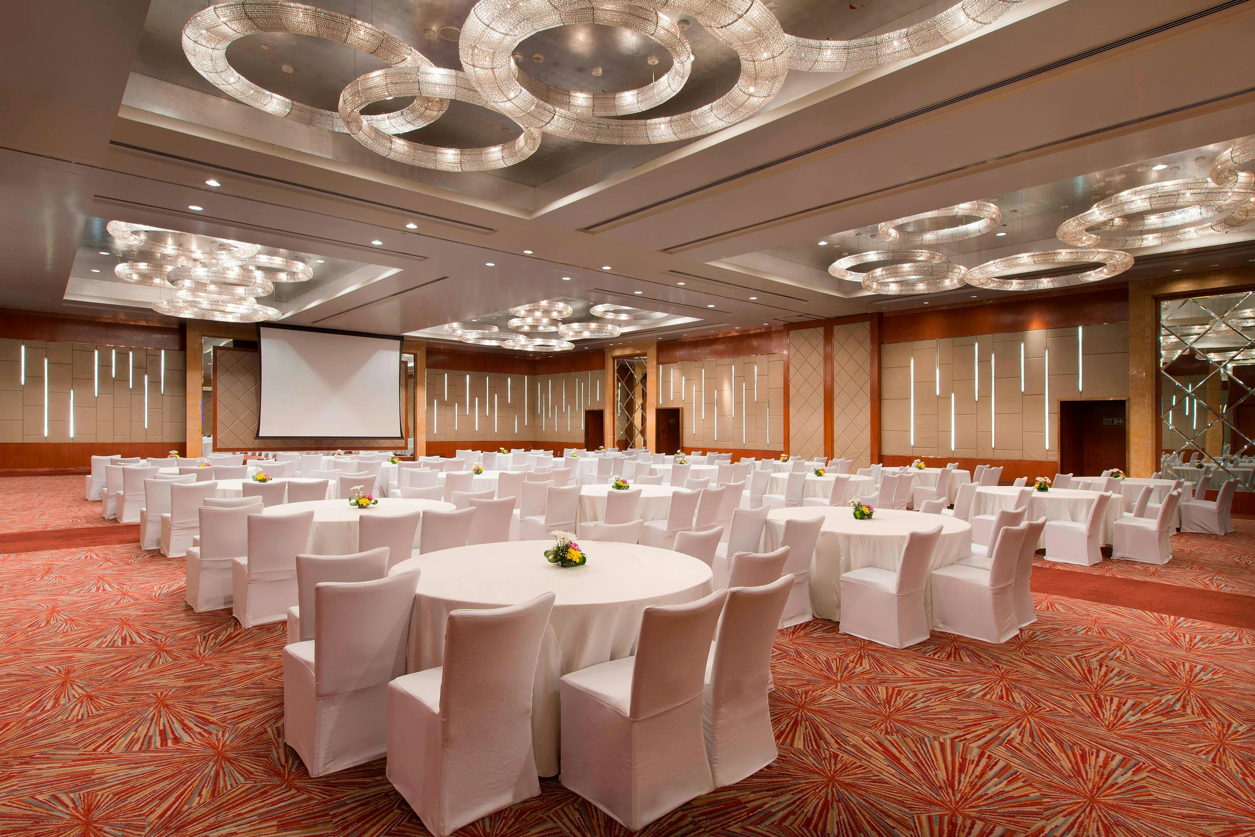 Sheraton Grand Bangalore Hotel At Brigade Gateway 54/67