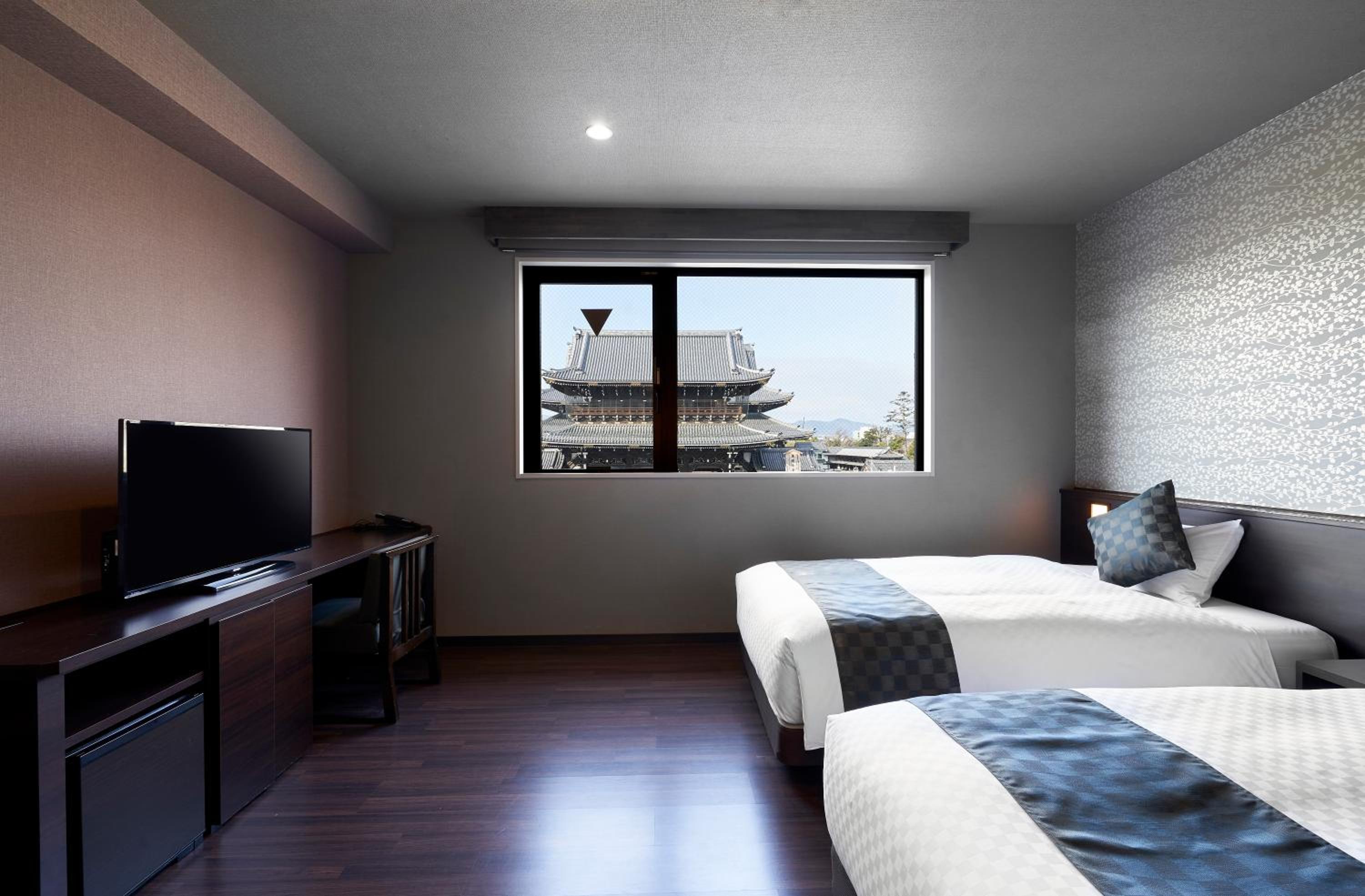 Deluxe, Twin Beds, Temple View
