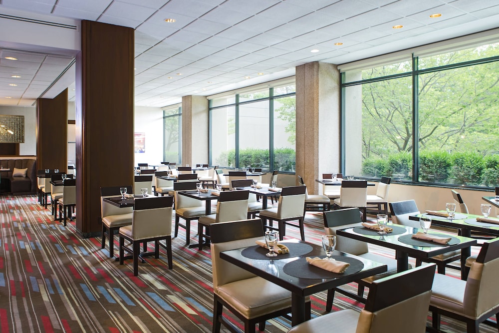 Washington Dulles Marriott Suites 40/48