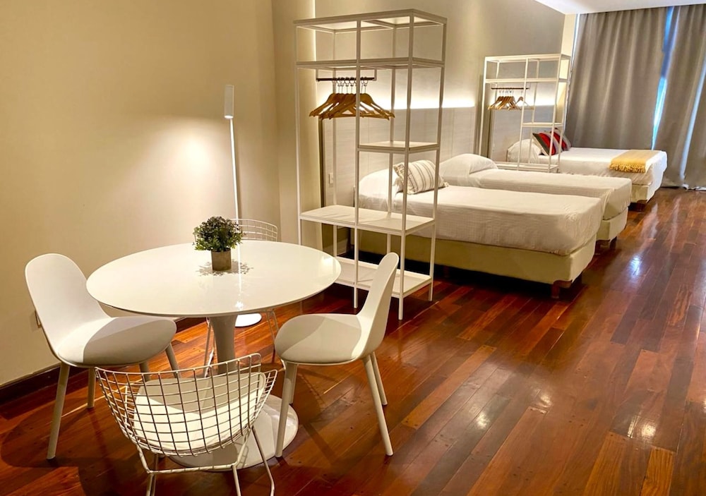 Plaza Hotel Paseo 17/39
