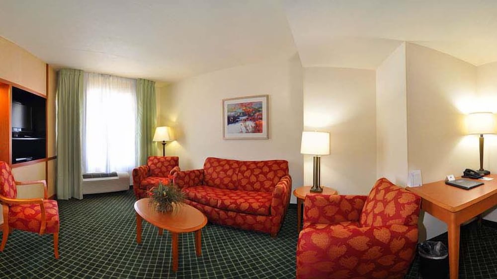 Fairfield Inn & Suites Marianna 41/67