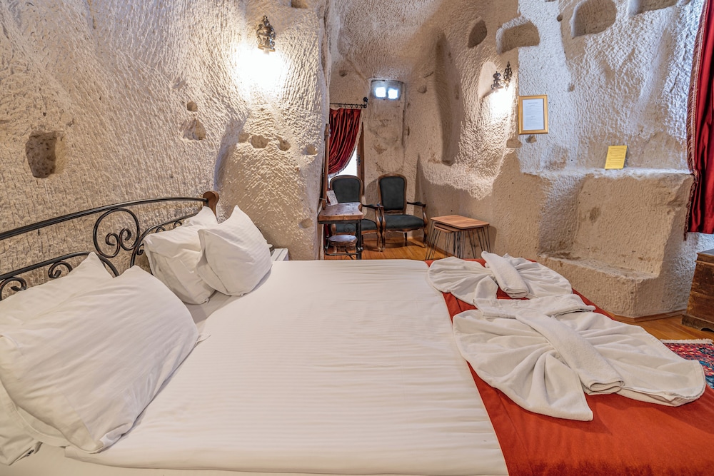 TRADITIONAL, DOUBLE BED