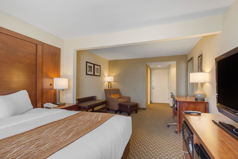 Comfort Inn & Suites SW Houston Sugarland 26/55