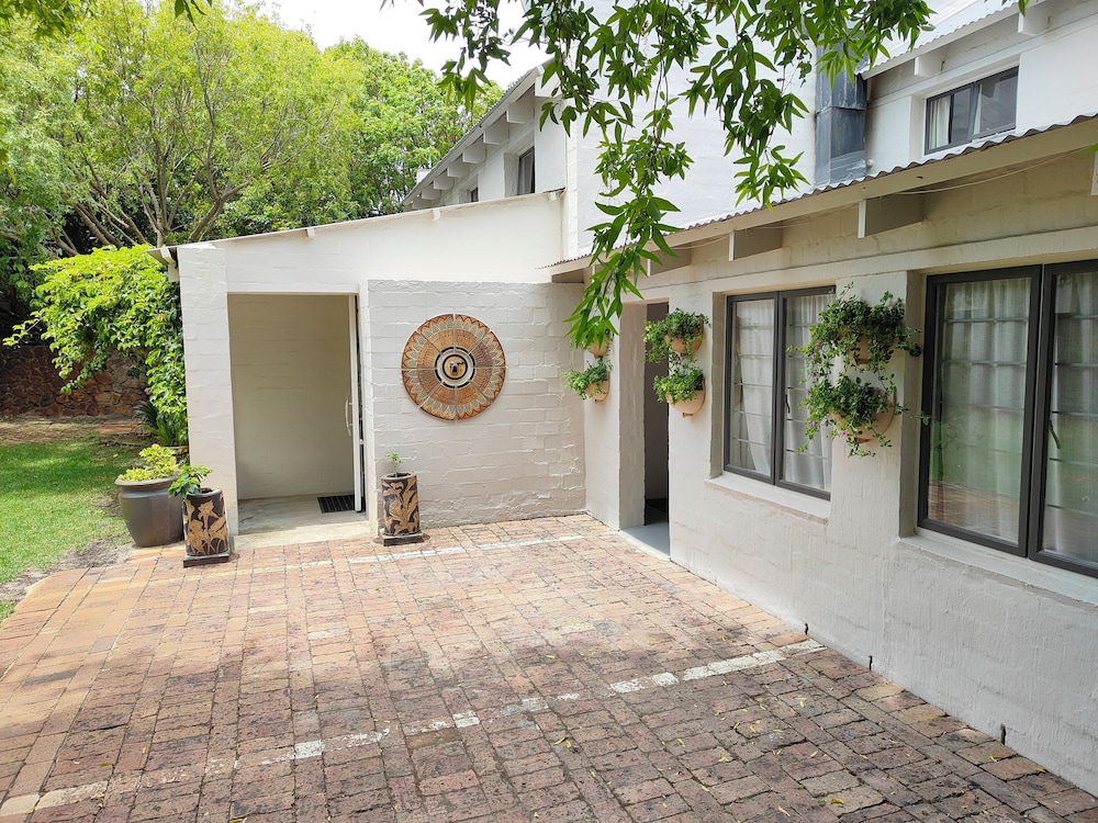 Hornbill House 41/49