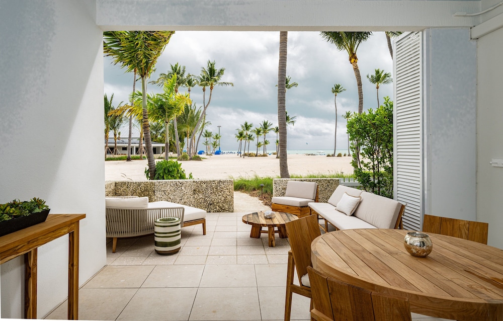 Islander Resort 58/76