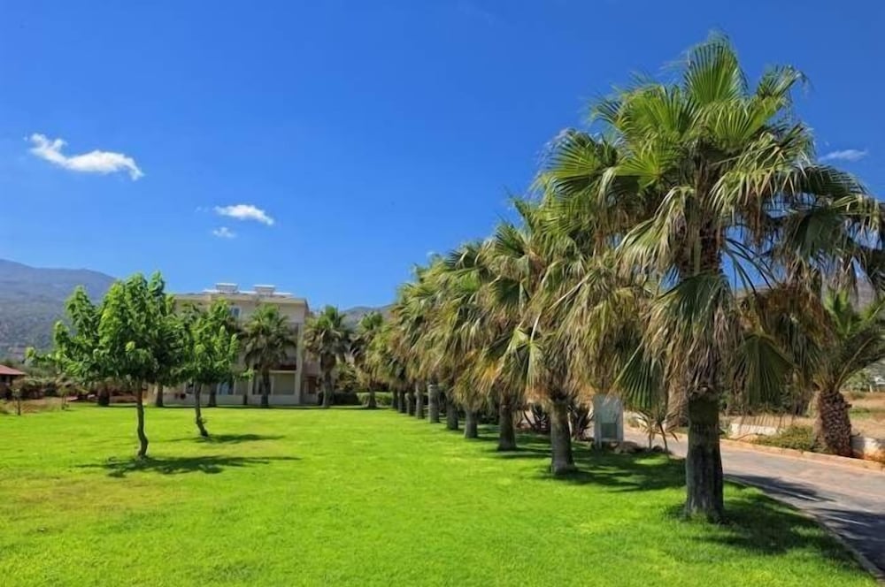 Aeolos Beach Resort Crete 85/92