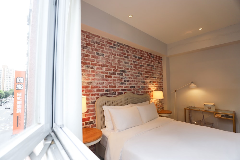 Deluxe, Double Bed