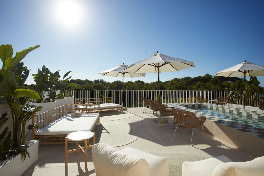 Belle Marivent Mediterranean Petit Hotel 49/59