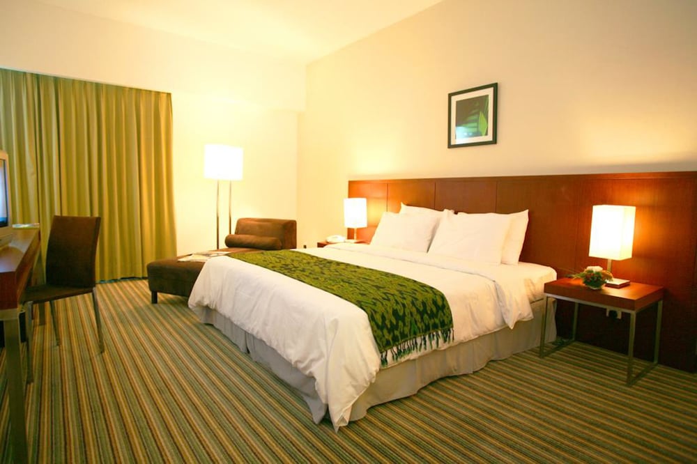Rh Hotel 6/22