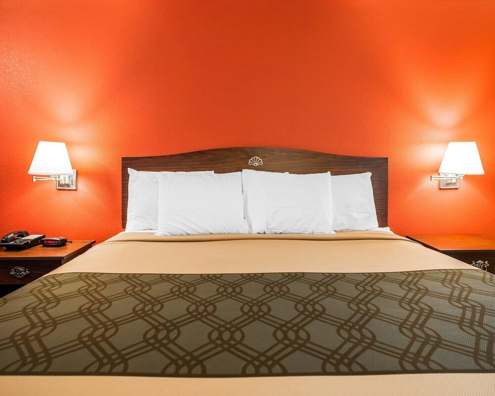 Econo Lodge Jefferson City 16/41