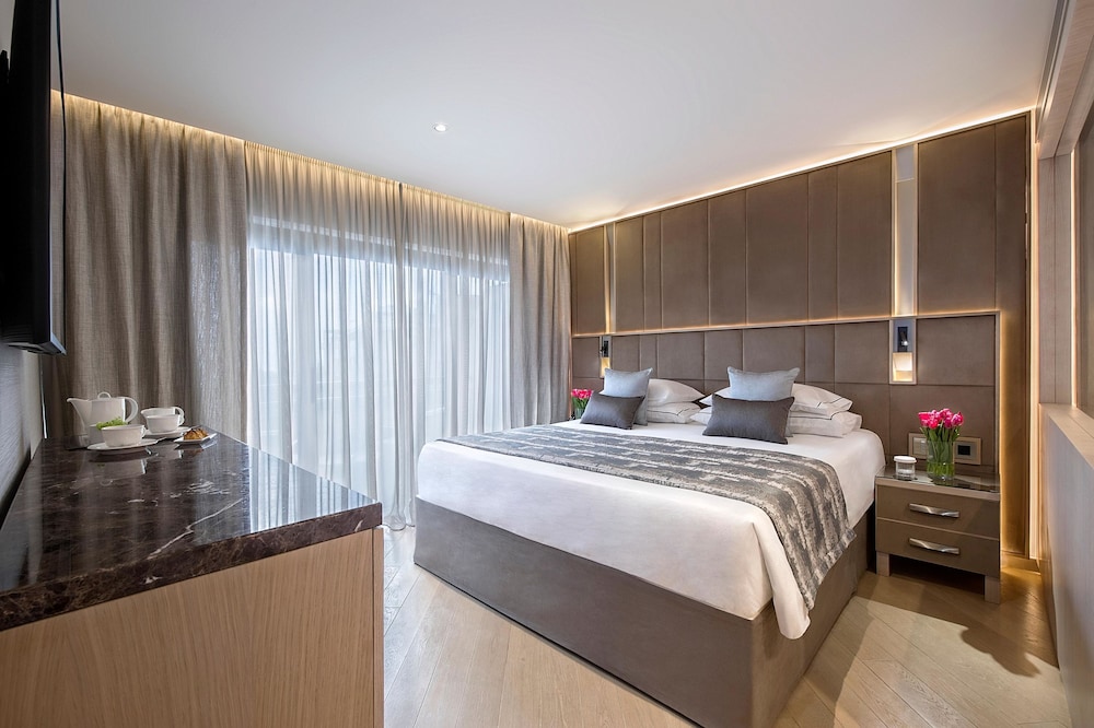 Four Seasons Hotel Limassol 13/50