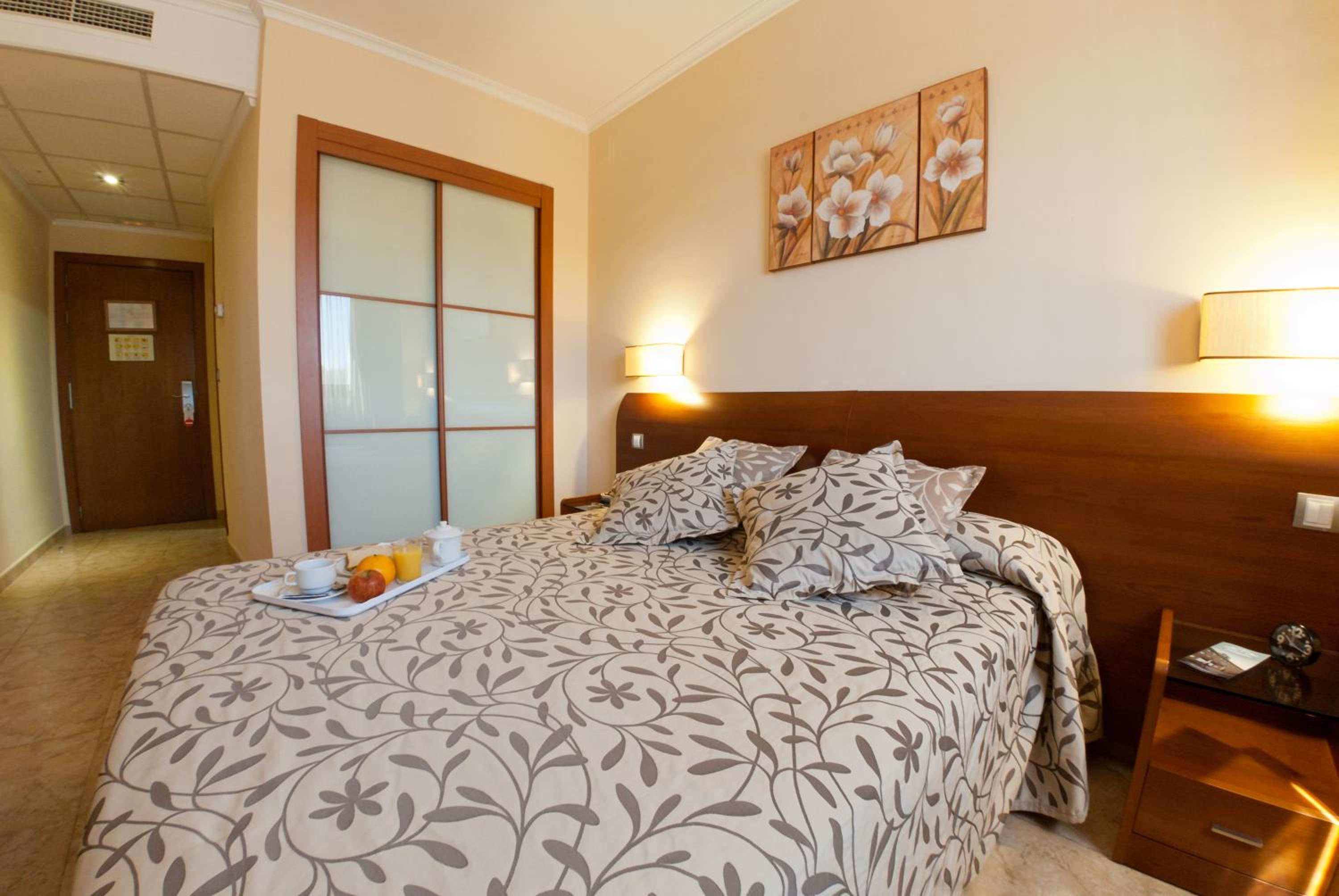 COMPLEJO HOSTELERO TORRIJOS 8/29