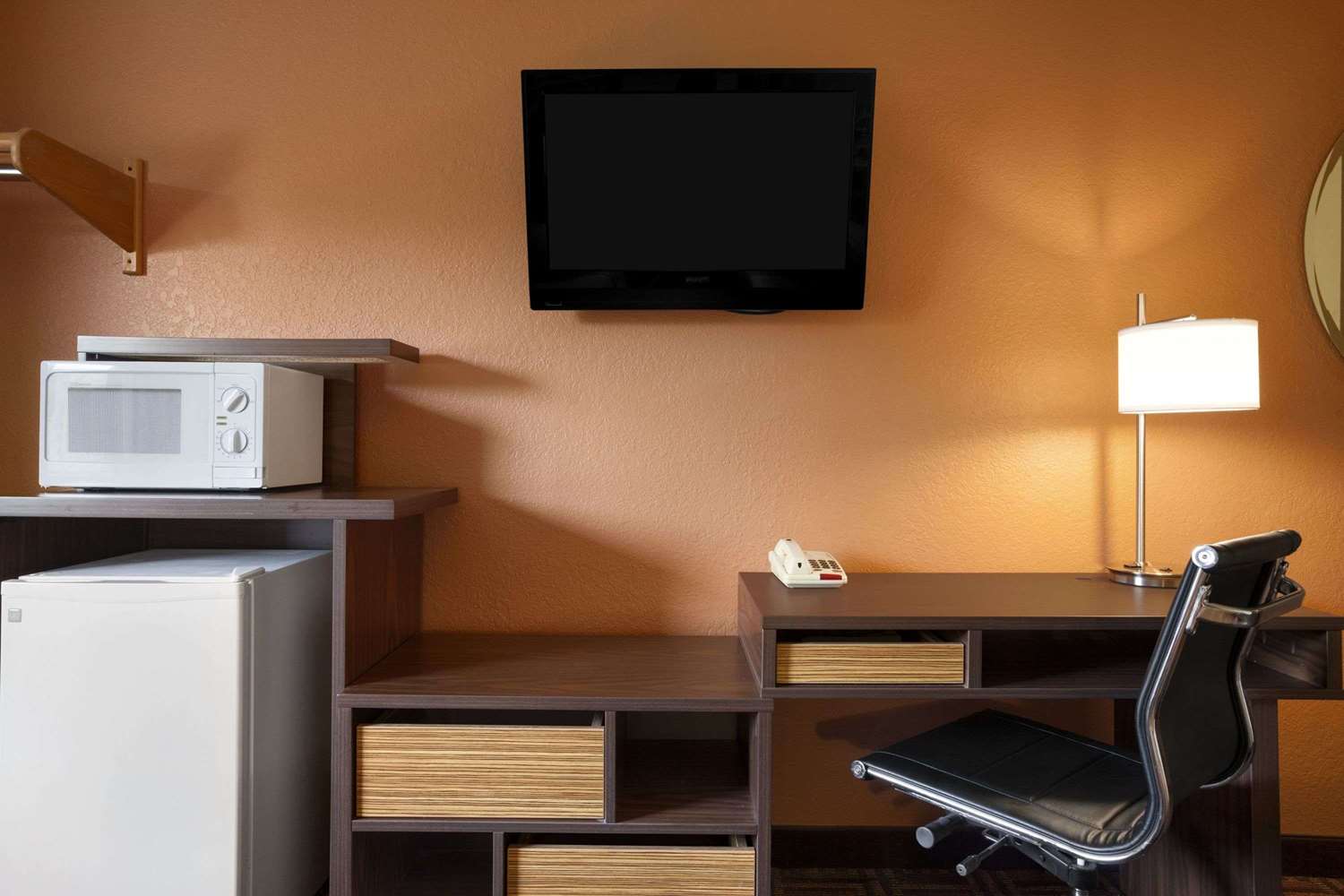 Super 8 by Wyndham Fairview Heights-St. Louis 20/25