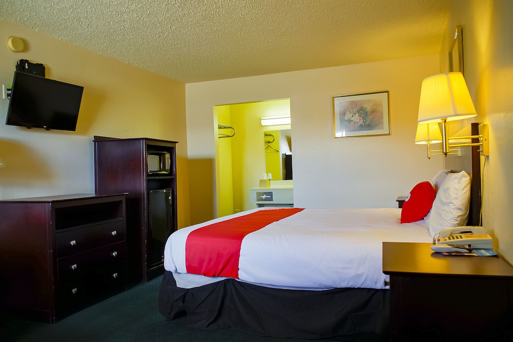 OYO Hotel Duncan, OK - Hwy 81 Near Chisholm Casino 12/22