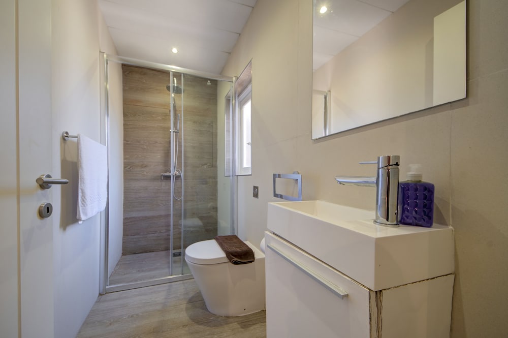 Tritoni harbour suites 7/55