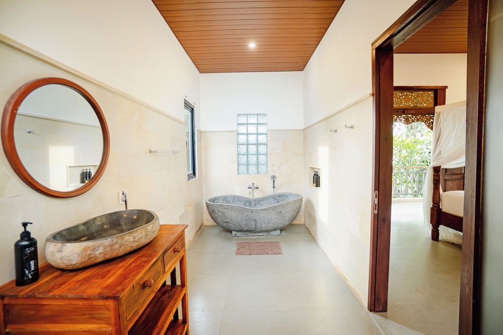Gusde Tranquil Villas 54/78
