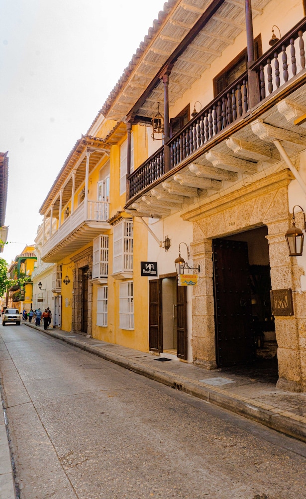 Hotel El Marques 54/62
