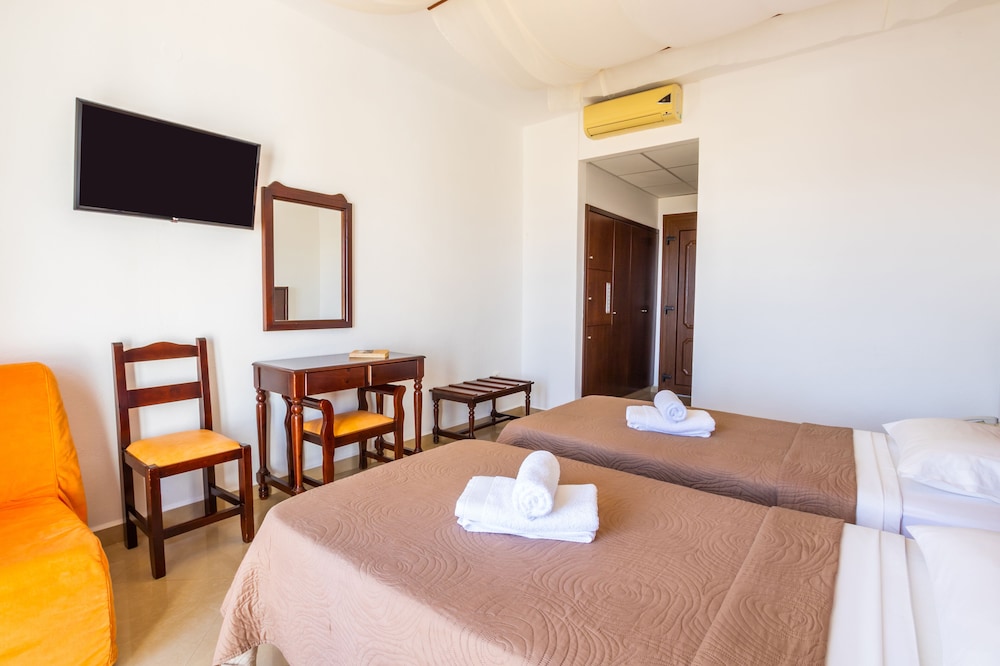 Irini Hotel 27/63