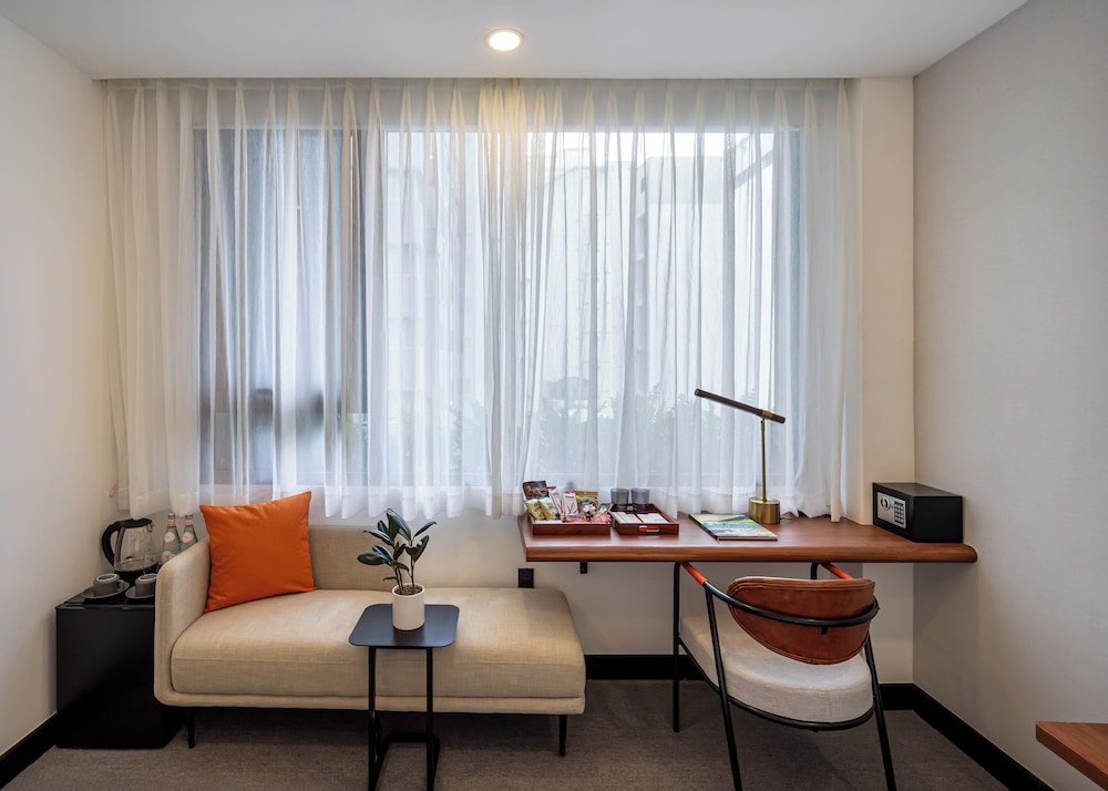 Metrolux City Contemporary Hotel 31/50