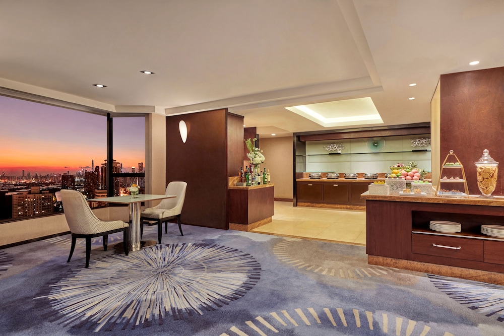 Shangri-La Shenzhen 8/50