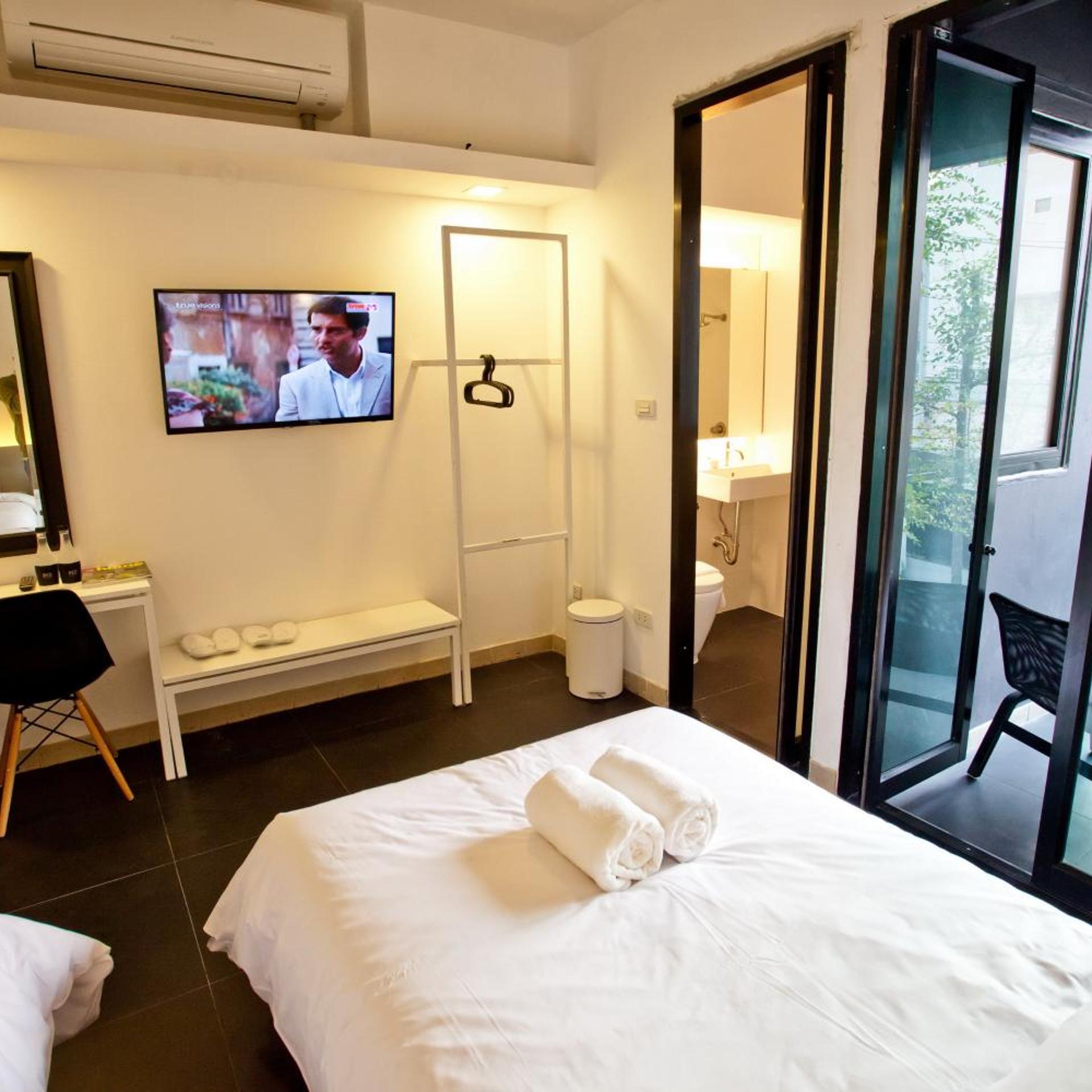 Standard, Twin Beds, Pool Access