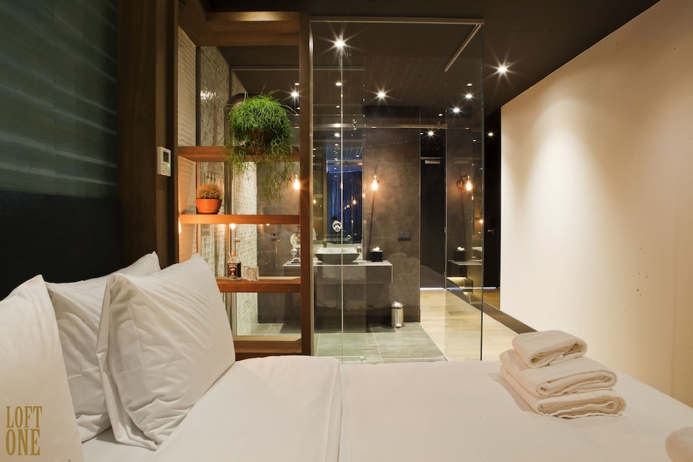 Manzos Suites 14/50