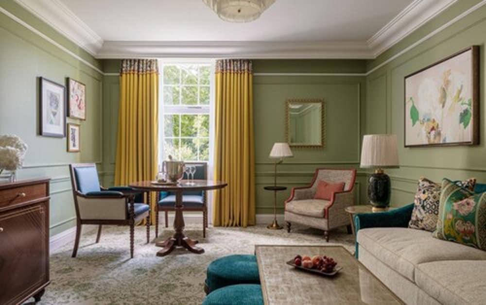 Four Seasons Hotel Hampshire 55/84