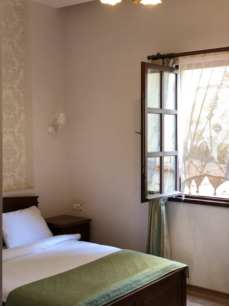Kaleici Hotel 10/63