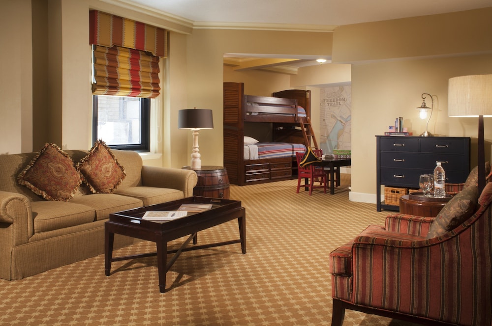 OMNI PARKER HOUSE 42/67