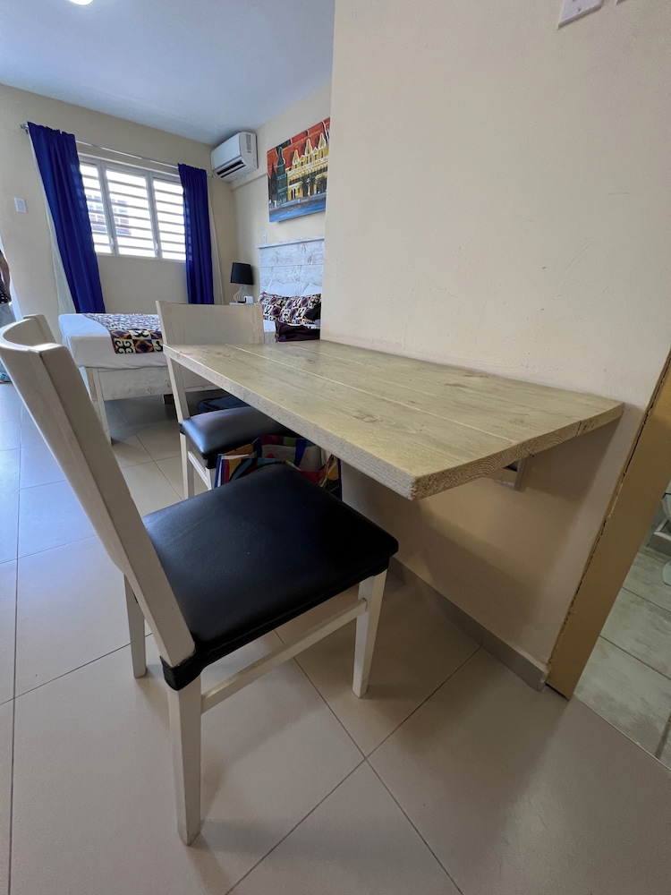 Mustique Suites Curacao 11/50