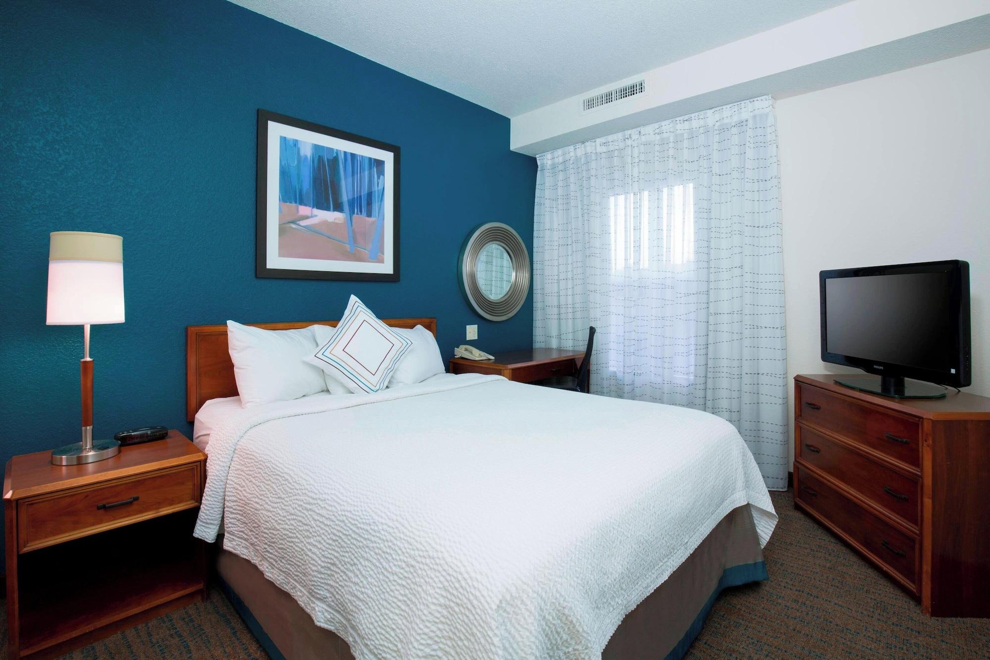 2 Bedrooms, Suite