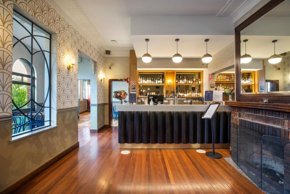 Pymble Hotel 7/50