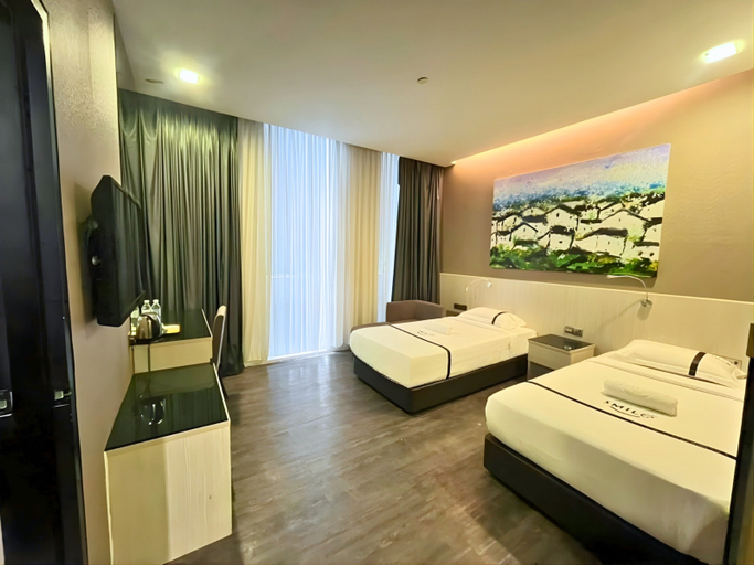 5 Rooms, Family