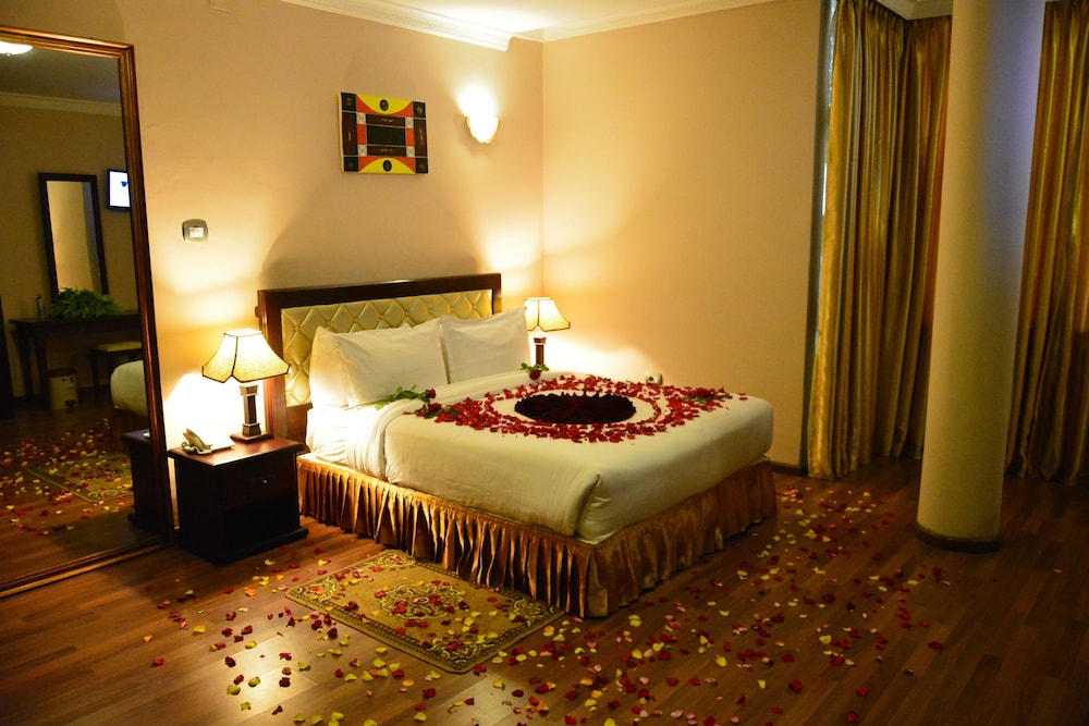 Oasis Hotel Apartment 24/57