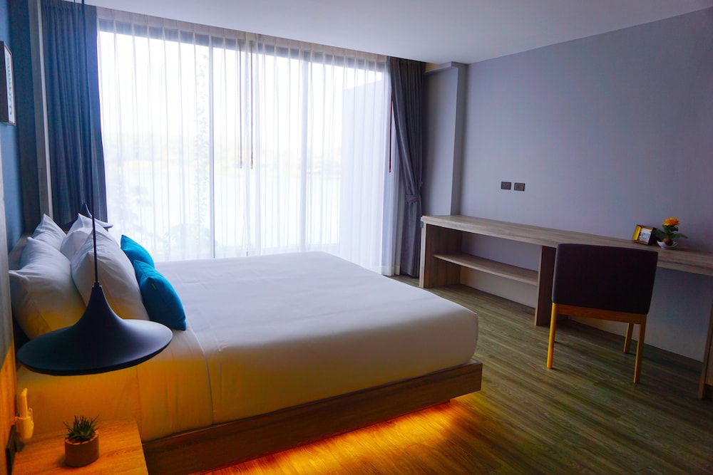 The Lake Chalong Resort 25/65