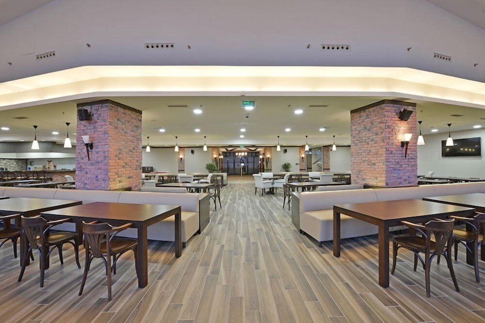 Karinna Convention And Spa 38/55