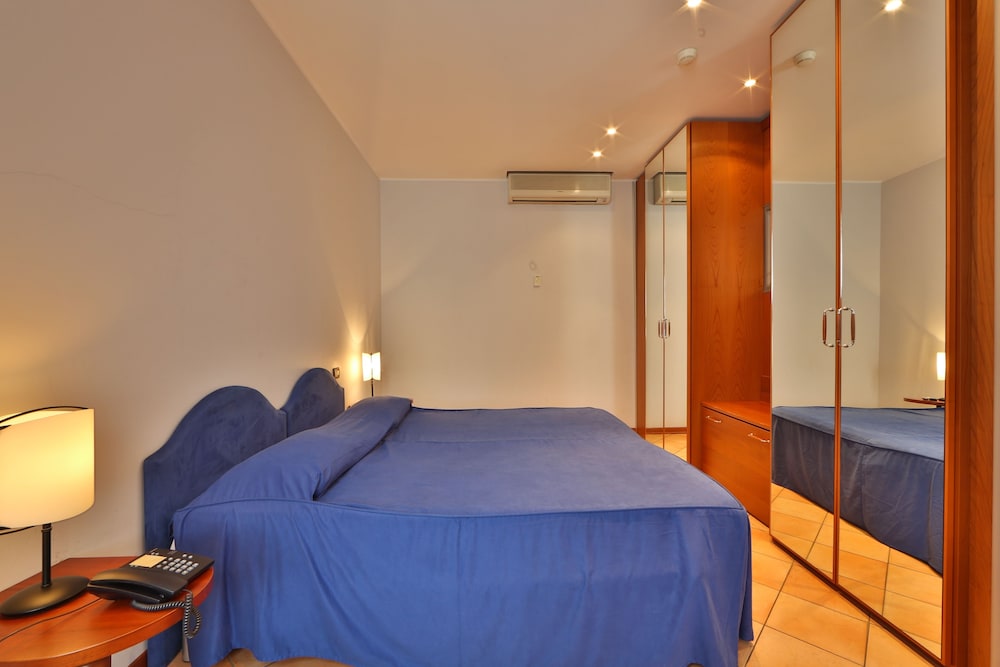 Residence San Giusto 15/50