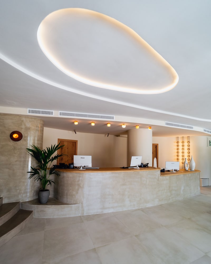 El Hotel Pacha 5/47