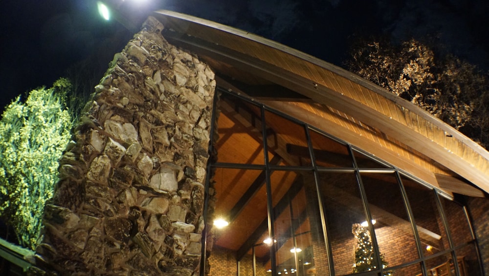 RiverBank Lodge 5/34