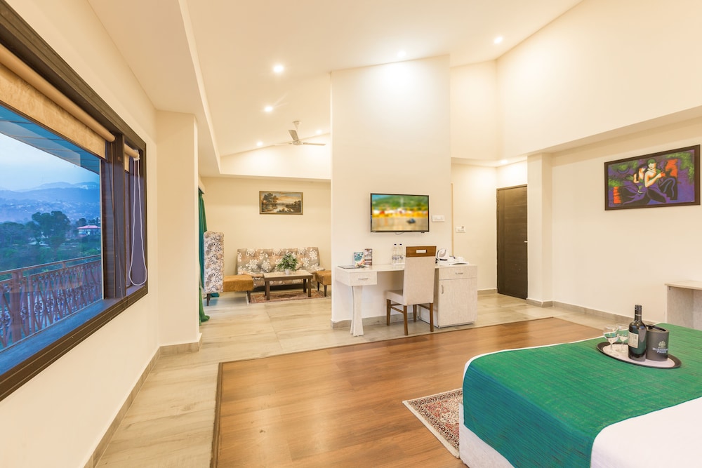 D'polo Club & Spa Resort 35/50