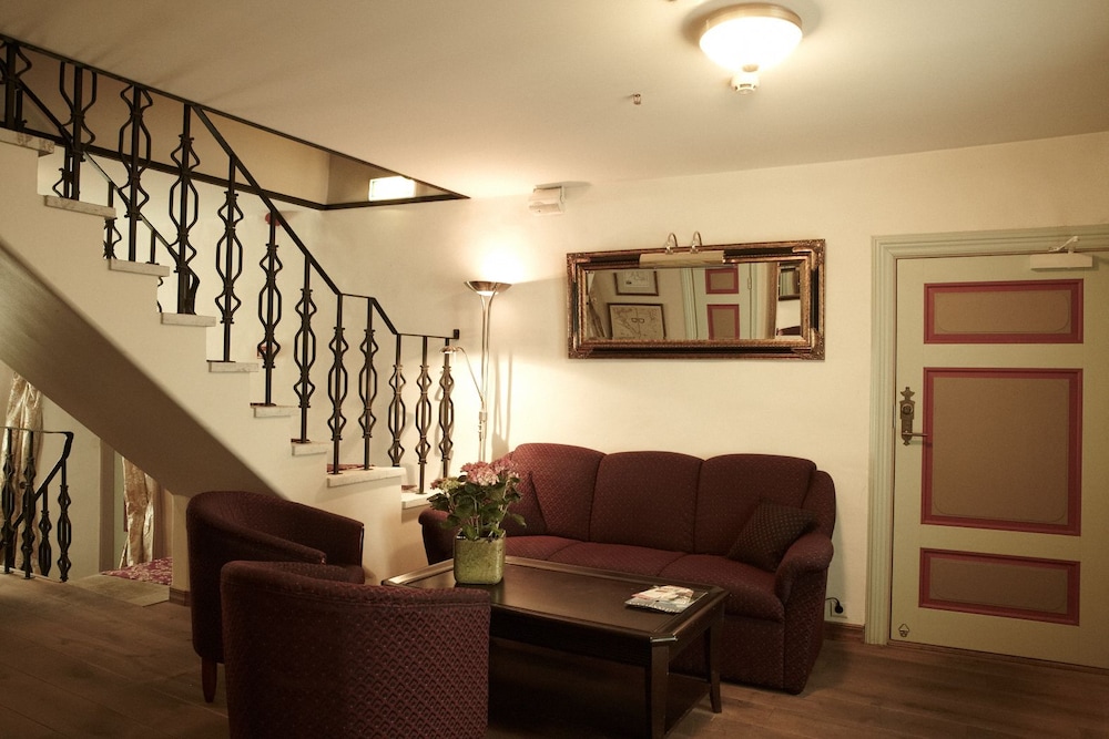 Cru Hotel 44/74
