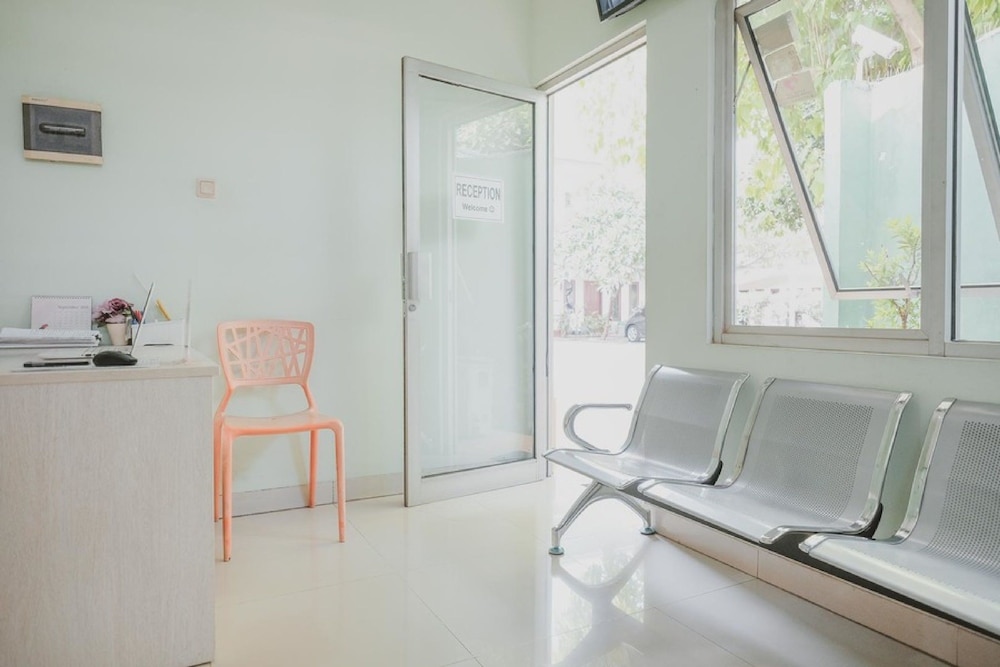 RedDoorz Plus at Karet Pedurenan 3 26/49