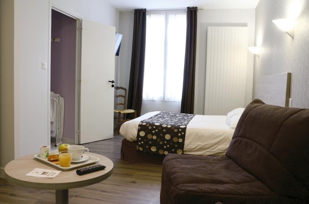 HOTEL DE LA PLACE 21/50