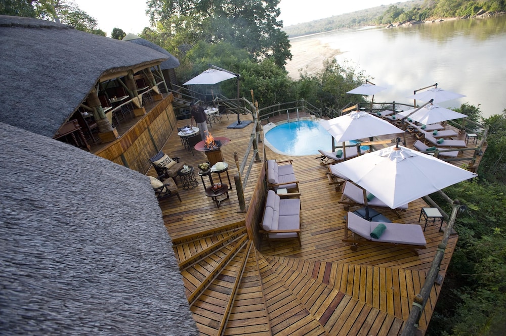 Serena Mivumo River Lodge 15/30