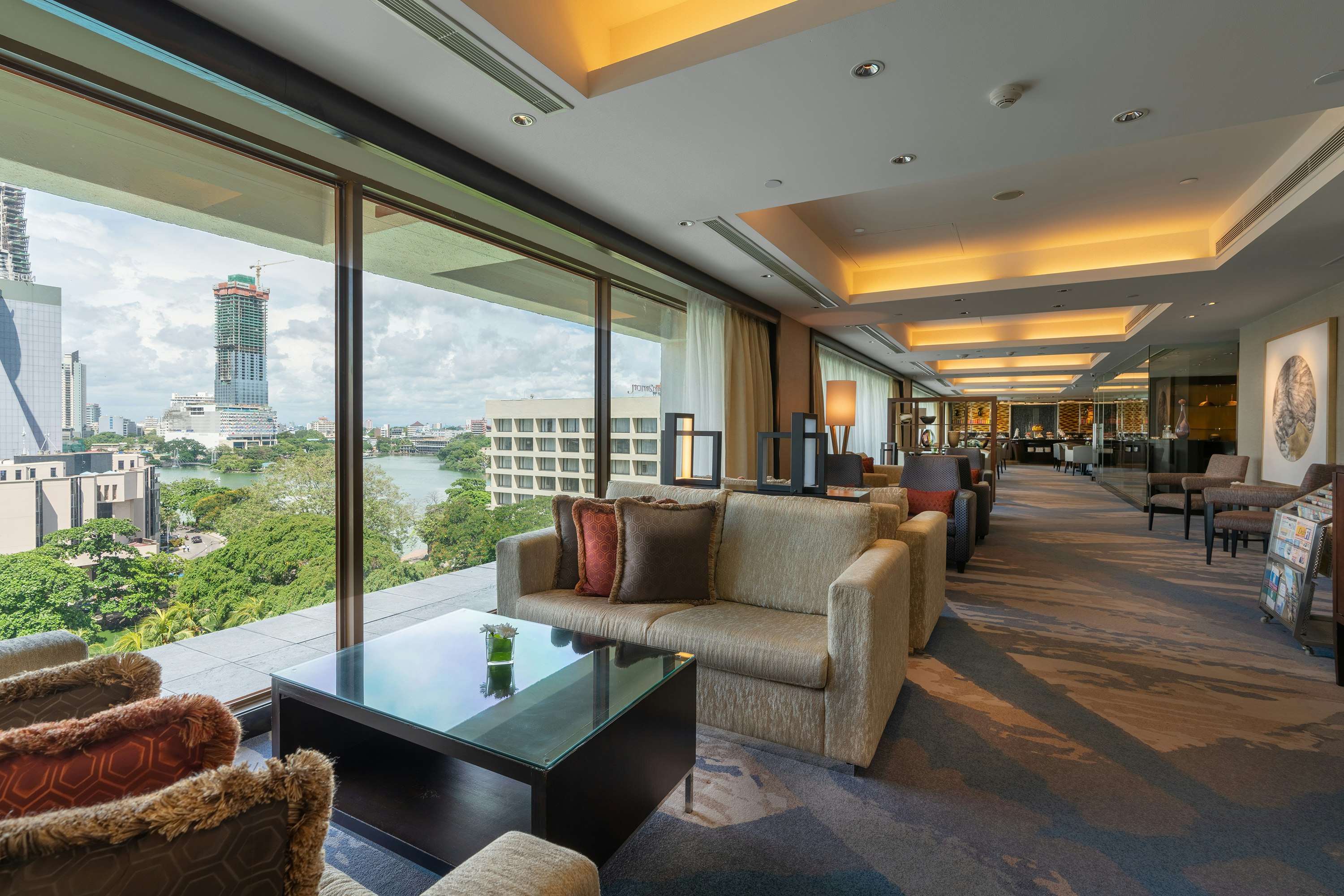 Cinnamon Grand Colombo 8/40