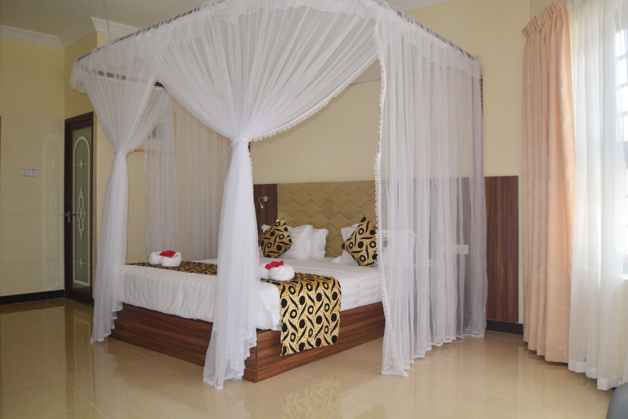 جناح استوديو سوبيريور بسرير كينج بمطبخ صغير، Spice Palace Hotel 5/8