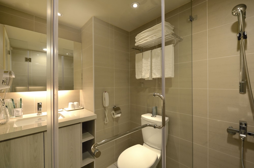 Toong Mao Evergreen Hotel 32/40