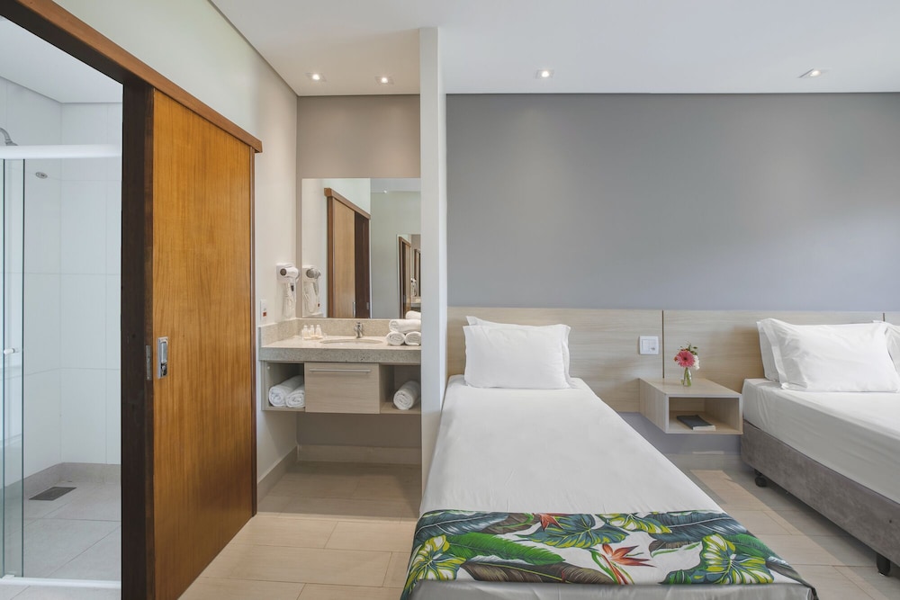 VALINHOS PLAZA HOTEL 28/72